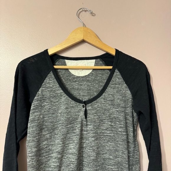 Aritzia Wilfred Free Colorblock Baseball Shirt Women Size S - Picture 2 of 6